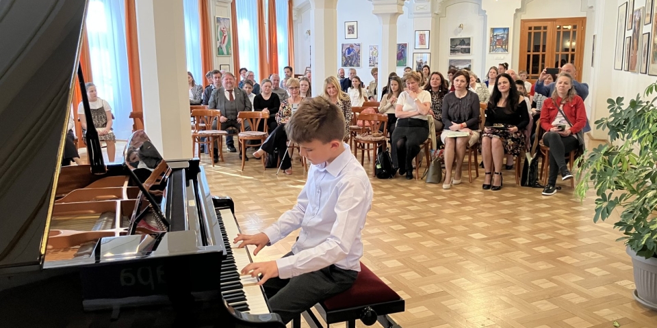 Világjáró dallamok egy kevésbé ismert mestertől