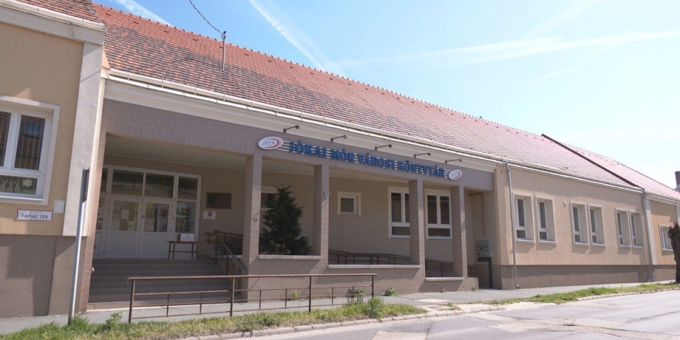 Elkezdődött a nyári szünet a Jókai Mór Városi Könyvtárban