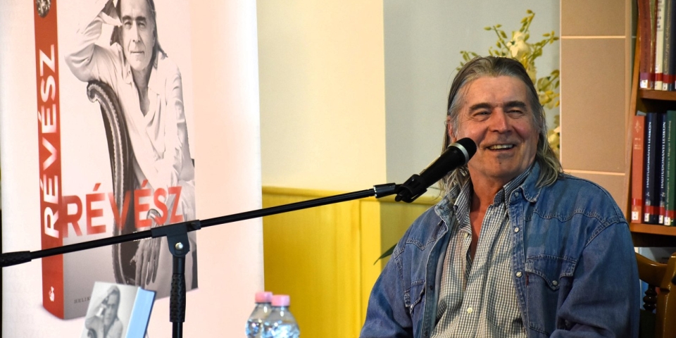 "Az öröm a lélek oxigénje" - közönségtalálkozó Révész Sándorral