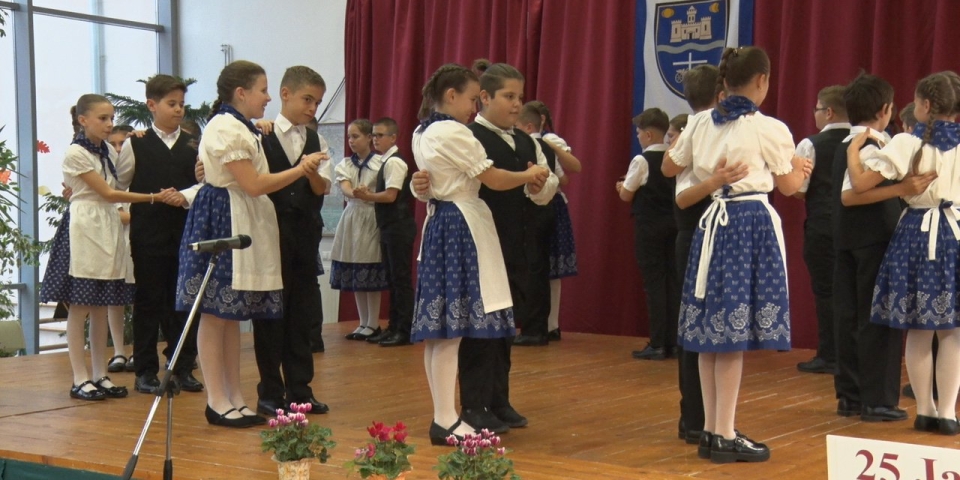 Negyedszázados jubileum a Munkácsyban  25 éves a német nemzetiségi oktatás