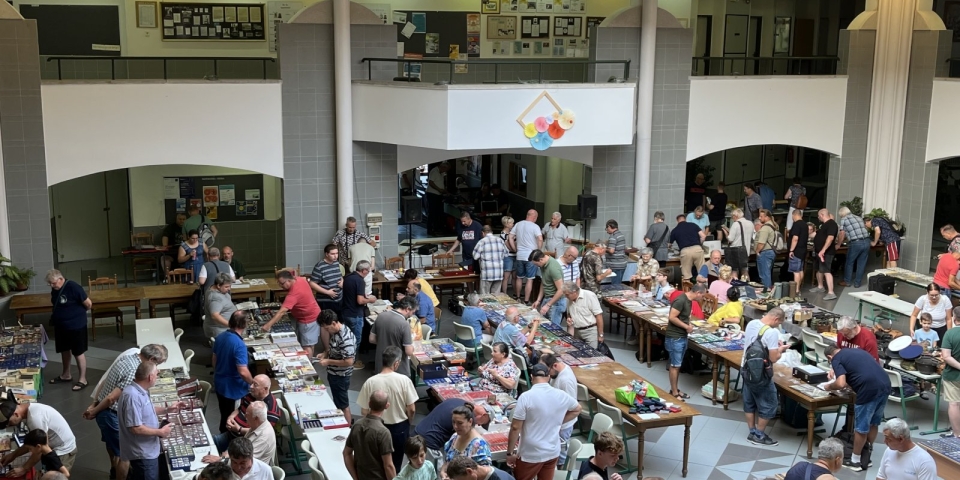 Jól sikerült az idei pápai Érem- és Fegyverbörze is