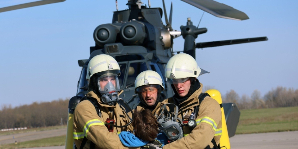 Drónnal ütközött egy helikopter  Gyakorlat a Bázisrepülőtéren