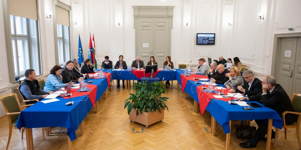 Újra napirenden a helyi adók ügye