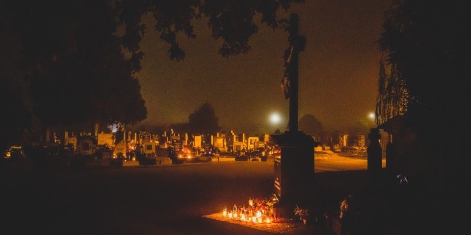 Az emlékezés napjaiban is fontos a biztonság