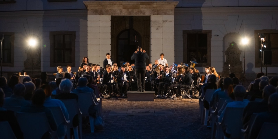 Fúvószenével búcsúztatták a nyarat
