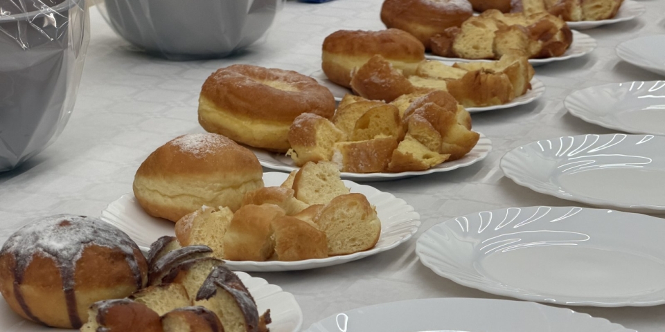 Szalagos, csöröge, cukormázas, almás - farsangi fánkverseny Csóton