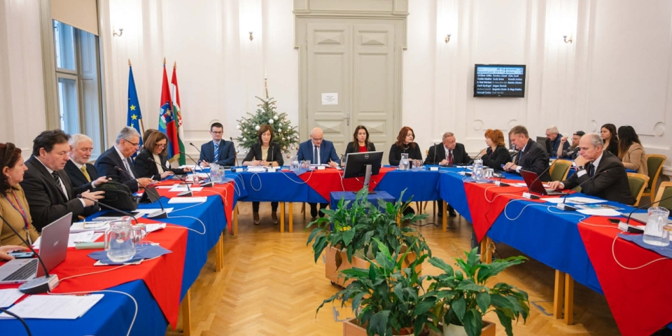 Ismét ülésezik a képviselő-testület