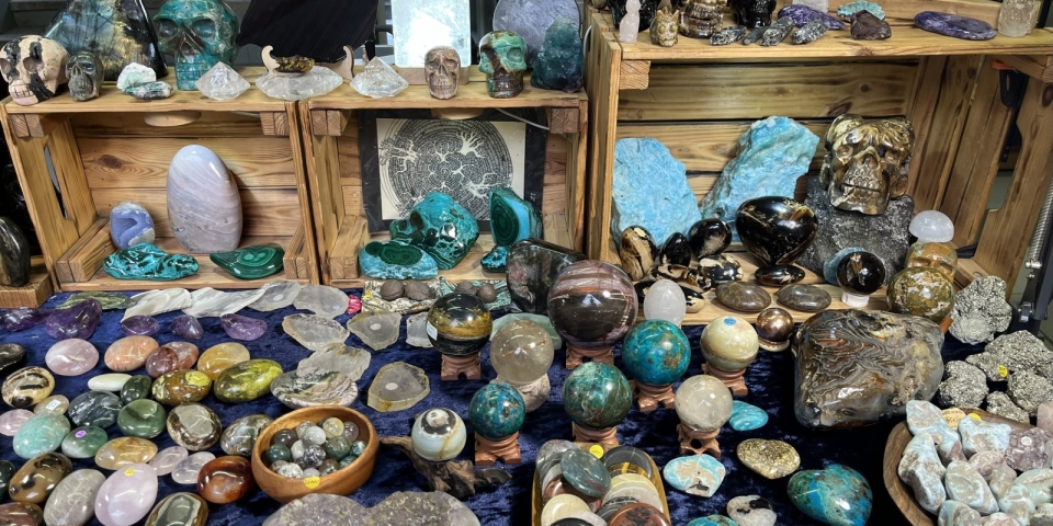 A természet megkövült csodái  Ásványbörze és ékszervásár Pápán