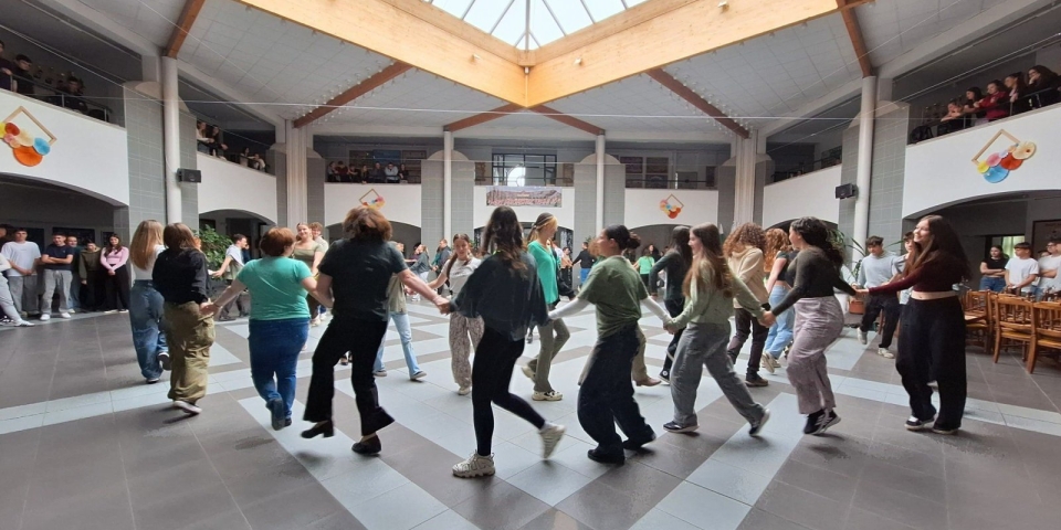 Szent Patrik-napi vidámság a Petőfi Sándor Gimnáziumban