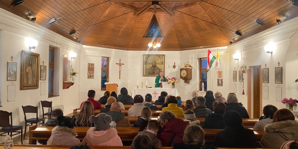 Boráldás, lámpás felvonulás és ökumené: ünnepi délután Borsosgyőrön