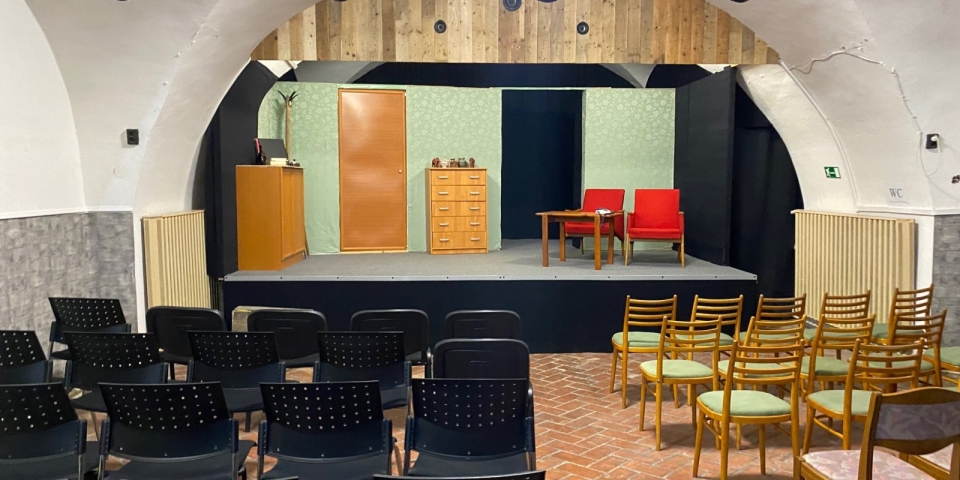 Megújult színháztérrel várja a közönséget az S.K. Társulat