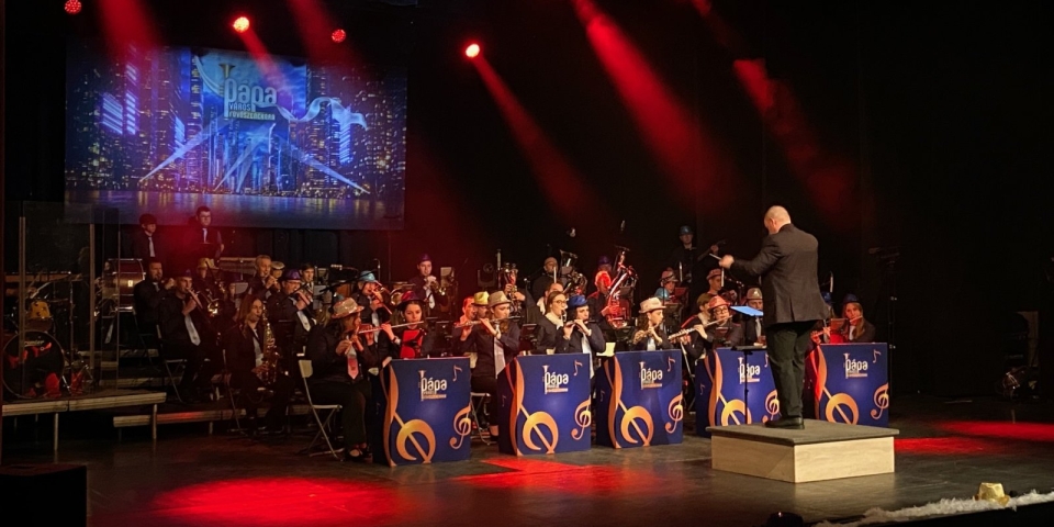 Újévi Fúvós Show: filmzene, revü és vastaps