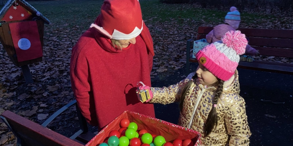 Soha ennyi manó még nem volt a Várkertben