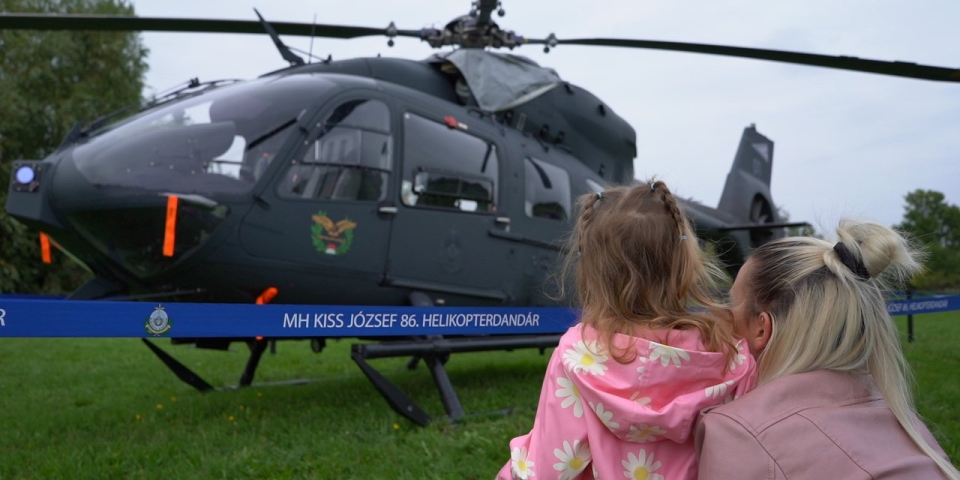 Helikopterek testközelből