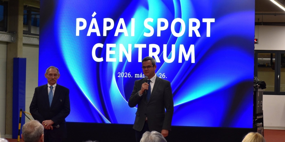 Pintér Sándor belügyminiszter Pápán tartott fórumot