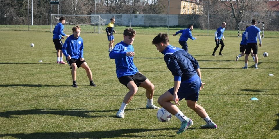 Győzelemre készül Bicskén a Perutz FC Pápa