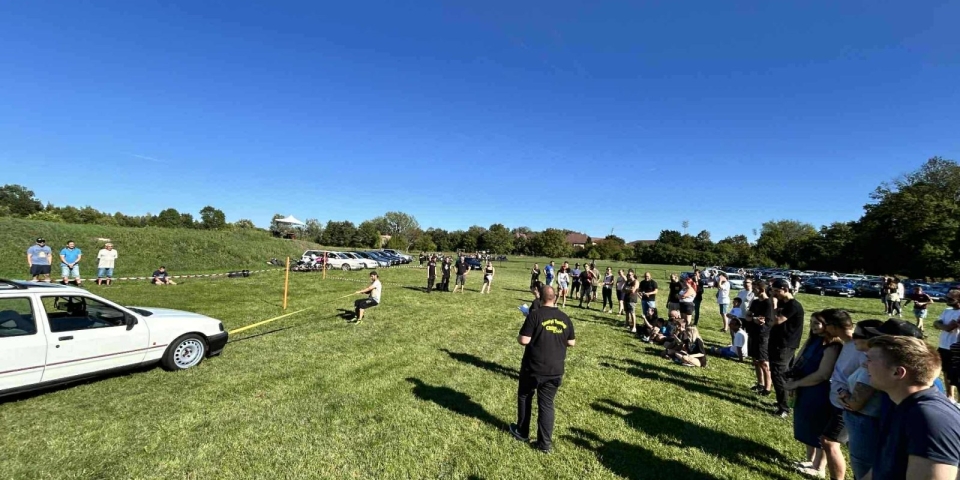 Jótékonykodó autós-motoros közösség