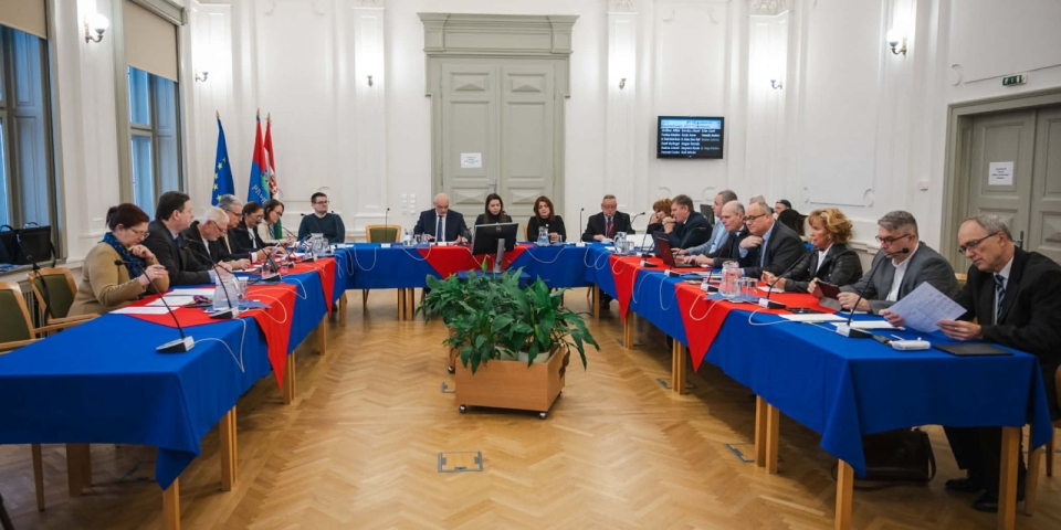 Intézményvezetőt választ a képviselő-testület 