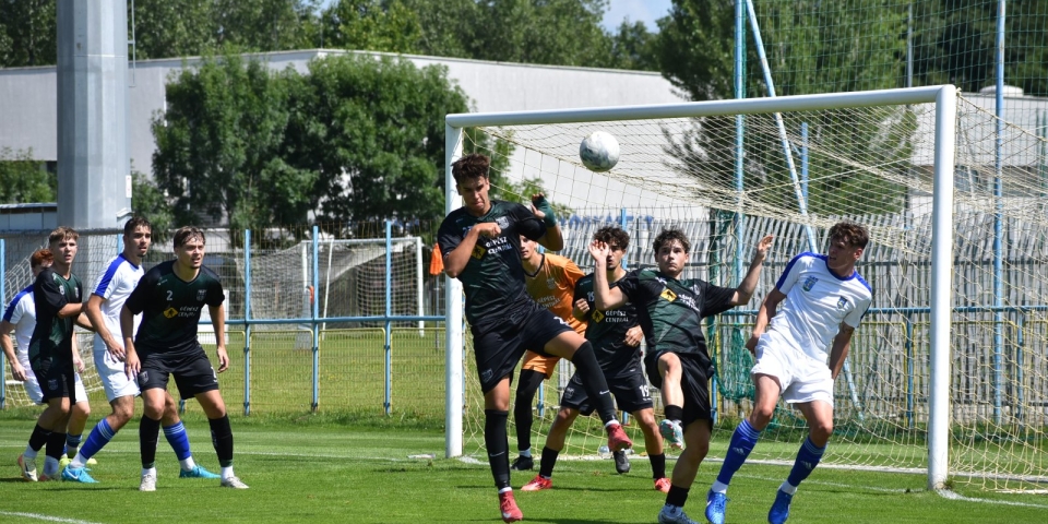 Győztes meccs, ankét, bérletárusítás a Perutz FC-nél 