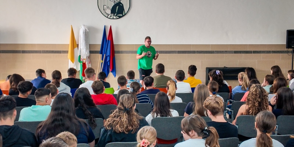 Szamármentés testközelből