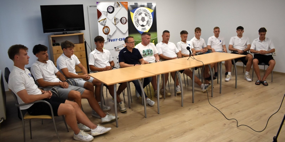 Türelmet és támogatást kér a Frutti Drink—Perutz FC Pápa