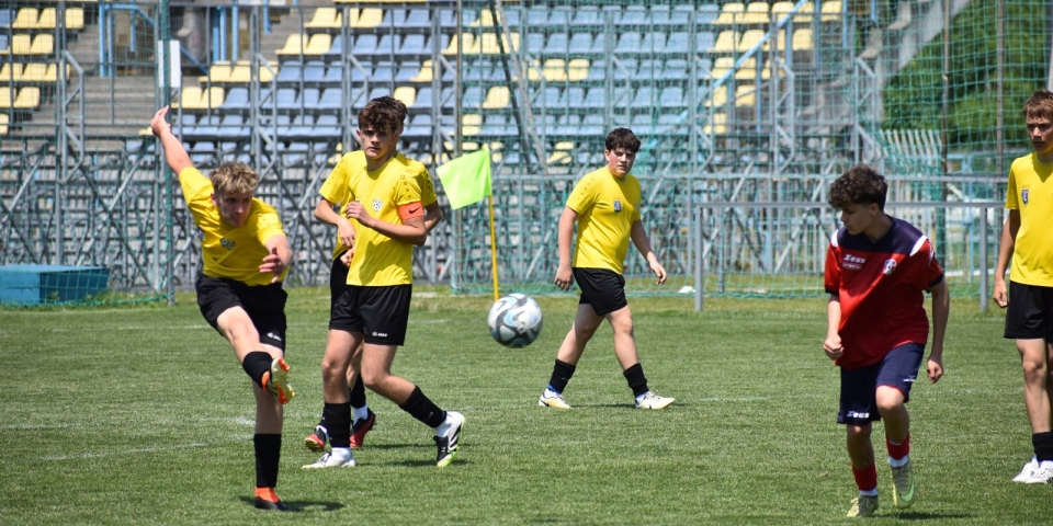 Kétszer is egyenlített, végül pont nélkül maradt az U17