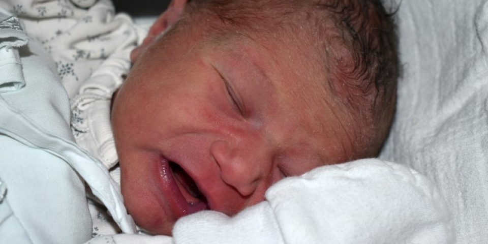 Egy csöppnyi tündéri kislány az év első Pápán született babája