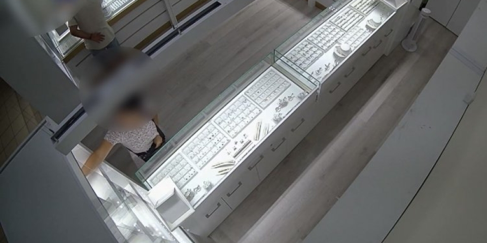 Pápán is loptak az ékszertolvajok