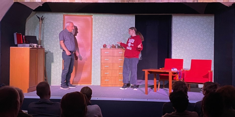 Színpadon a Legénylakás két személyre