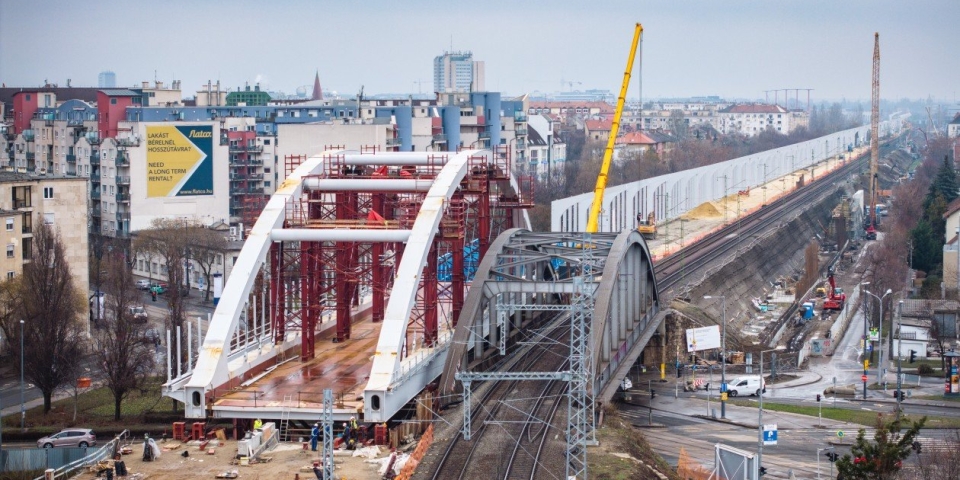 Komoly változások jönnek a győri vasúti fővonalon — Április 7-től módosul a menetrend