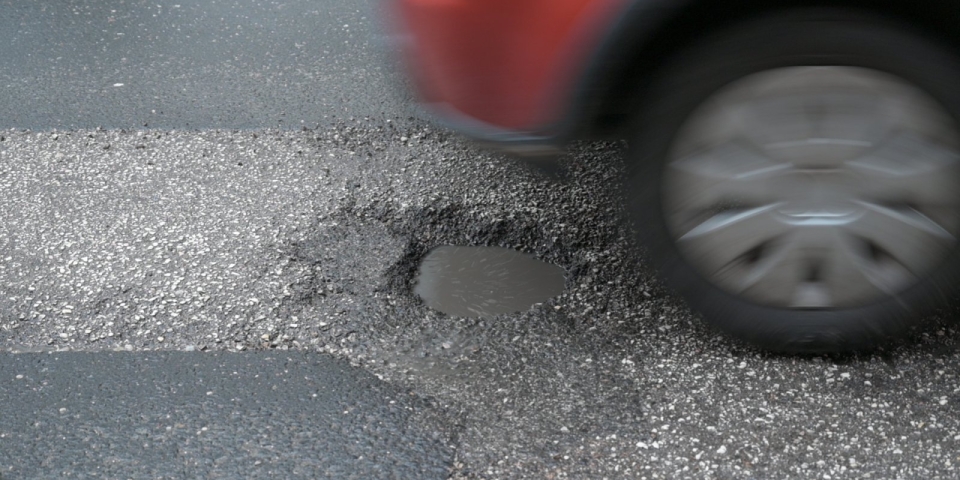 A városban összesen 228 helyszínen van szükség útjavításra vagy karbantartásra