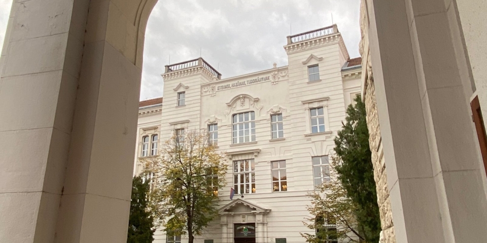 Istennek, hazának, tudománynak  projektzáró nap a Refiben