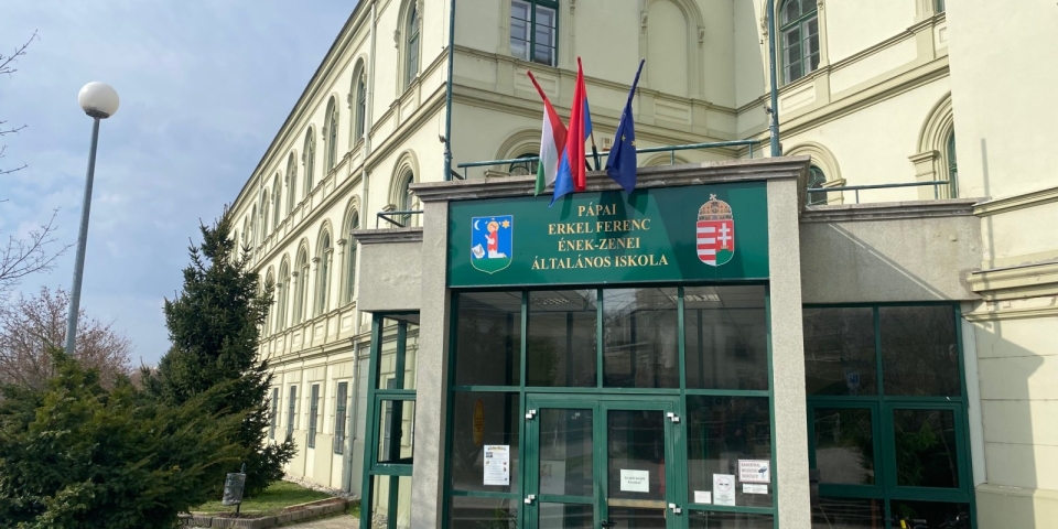 Biztos alapok, zene és közösség