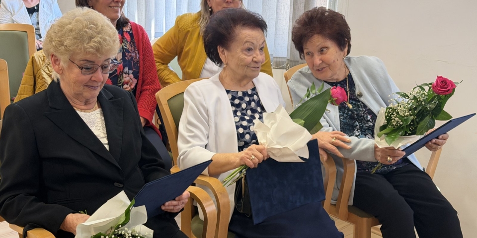 Emlékdiplomásokat köszöntöttek