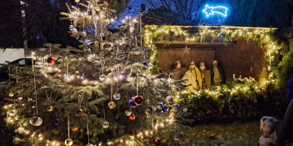Fellobbant az első adventi gyertyaláng Tapolcafőn is