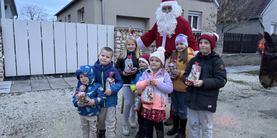 Hintón érkezett Borsosgyőrre a Mikulás