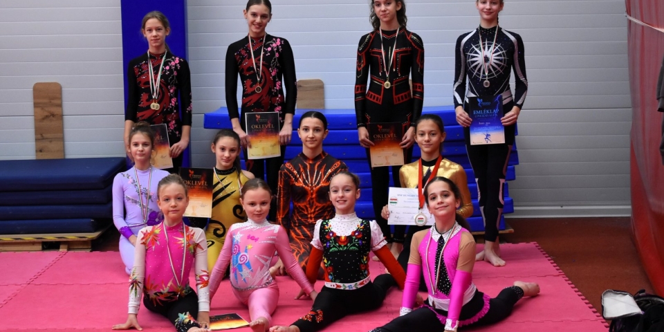 Szenzációs eredményeket hozott a Pápai Légtorna SE