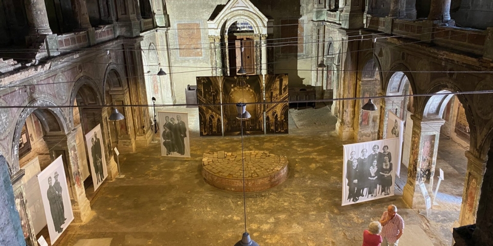 „Látni a láthatatlant” — önkéntes tárlatvezetőket keresnek a zsinagógába