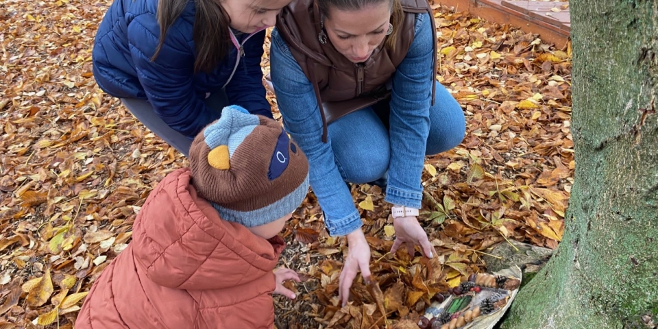 Új manókapuk a Csóka ligetben  a Szivárvány Óvoda is részese lett a mesének