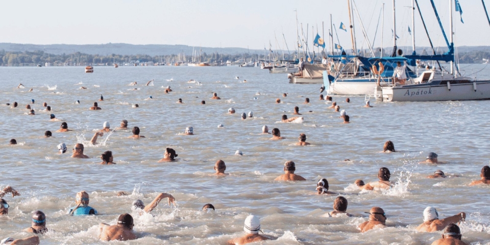 Nem kedvez az időjárás - Másodszor is halasztják a Balaton-átúszást