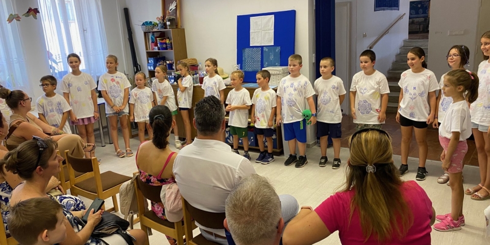 Tradíció és játék a kékfestős táborban