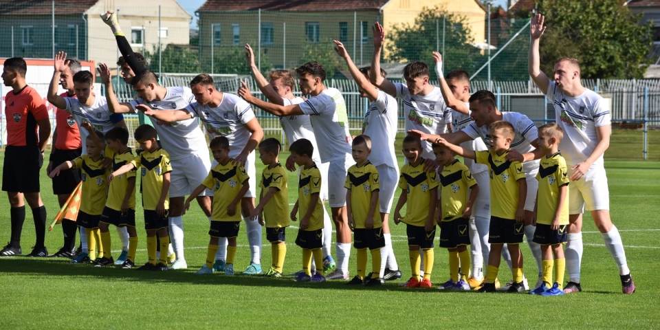 Csak kapufáig jutott a Perutz