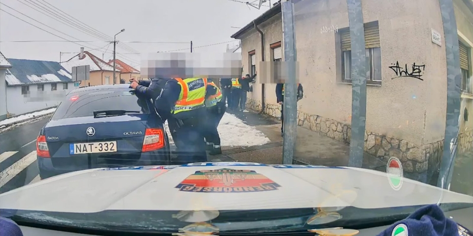 Ketten támadtak a sértettre - garázdaság Pápán