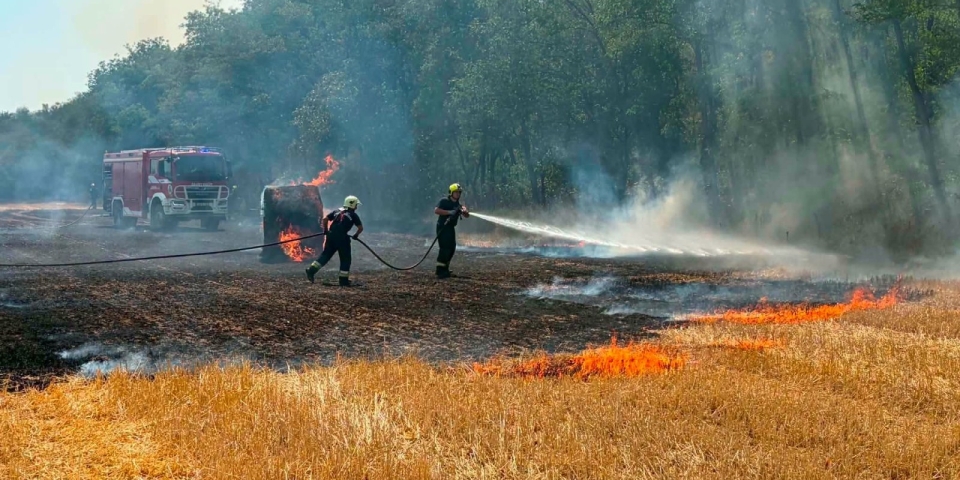 Ez már nekik is sok! Idén eddig csaknem tízezer szabadtéri tűzhöz vonultak a tűzoltók
