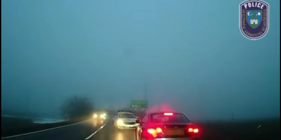 Kacsázott az úton a bódult sofőr (Videóval)