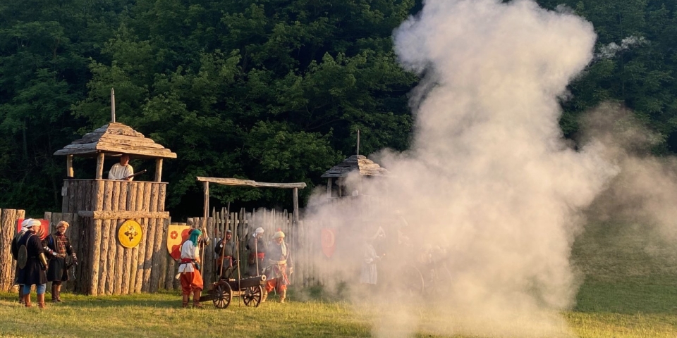 Ágyúdörgés, kardcsattogás és hősies roham — életre kelt a végvári világ 