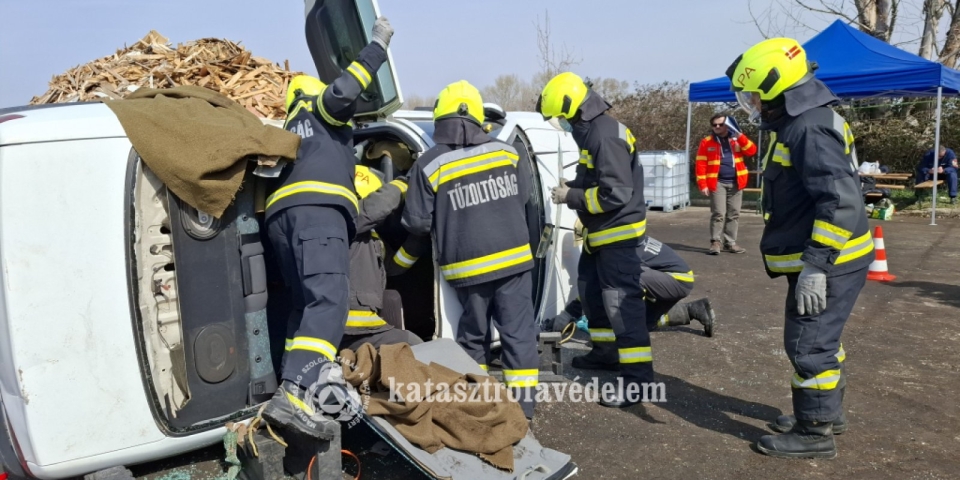 A vármegye legjobbjai közt a pápai tűzoltók