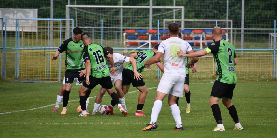 Nyílt sisakos meccsen maradt alul a Perutz FC