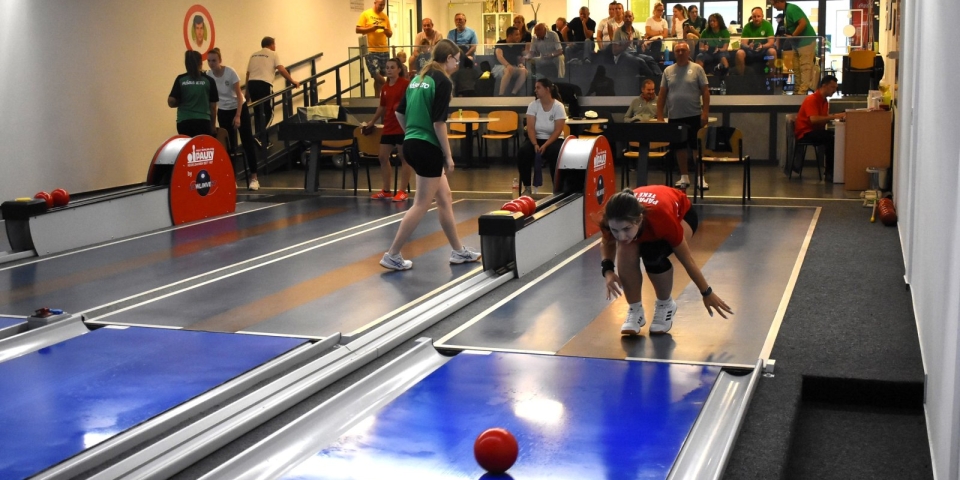 Női vereség, férfi győzelem a bajnoki rajton