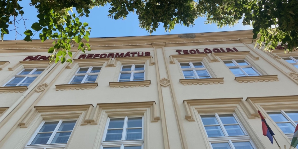 Együttműködés, sikeres tanév és új képzési tervek a Pápai Református Teológiai Akadémián